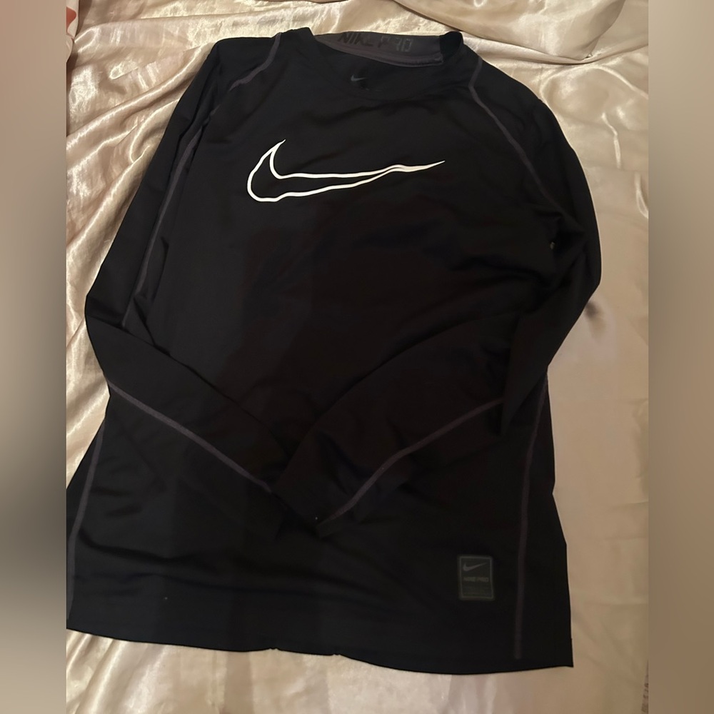 Kids large nike compression shirt